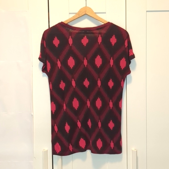 Pink and Black Diamond Pattern T-Shirt - Picture 5 of 5